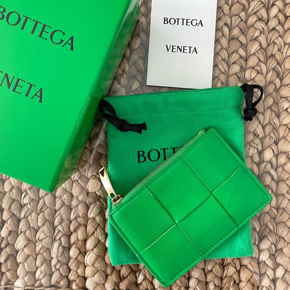 BOTTEGA VENETA Zipped Card Case in Parakeet & Gold